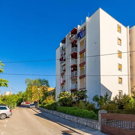 Lero Apartment *
